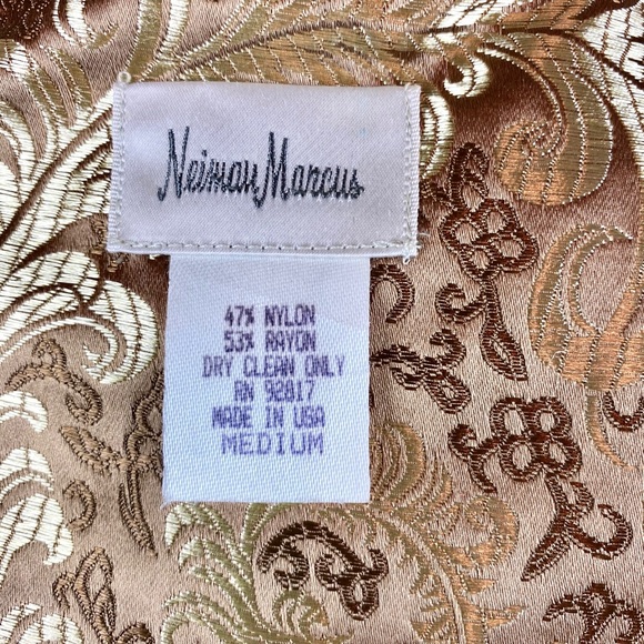 Neiman Marcus Jacket & Pant Set Asian Inspired - Picture 15 of 15